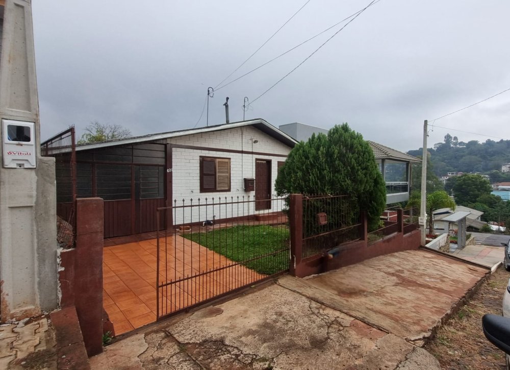 Casa - Venda - So Pelegrino - Getlio Vargas - RS