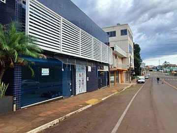 ALUGA-SE SALA COMERCIAL