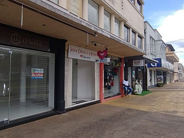 ALUGA-SE SALA COMERCIAL NO CAL�AD�O