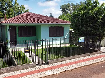 CASA PARA VENDA NO BAIRRO SANTA CATARINA