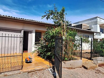 ALUGA-SE CASA 3 QUARTOS