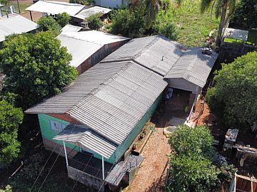 VENDE-SE 2 RESID�NCIAS CONJUGADAS NO MESMO TERRENO